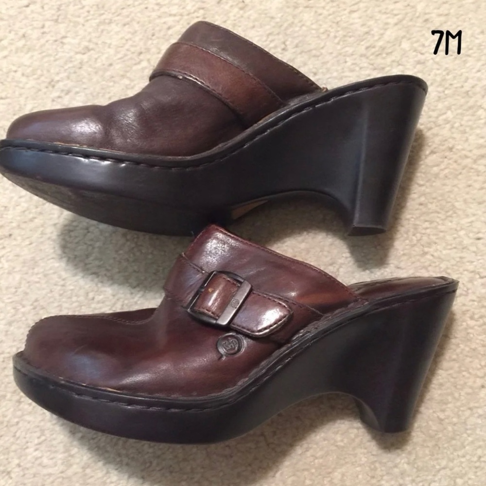 BORN Clogs. Comfy. Size 7.